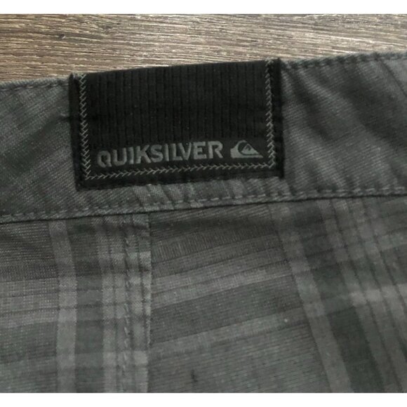 Quicksilver Mens Size 34 Gray Plaid Flat Front Casual Chino Shorts - Picture 3 of 6